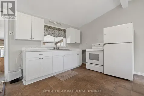 404 Browns Lane Huron-kinloss ON N2Z 2X3
