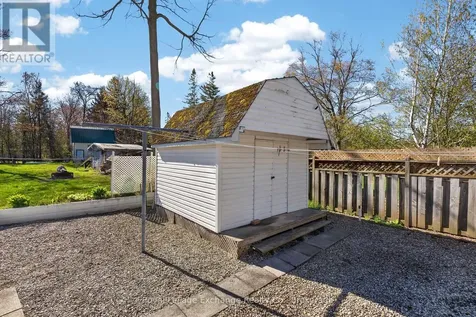 404 Browns Lane Huron-kinloss ON N2Z 2X3
