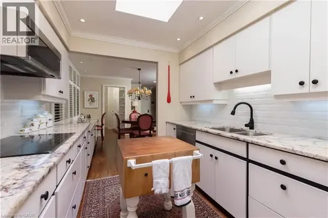 1168 Carey Road Oakville ON L6J 2E4