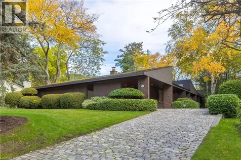 1168 Carey Road Oakville ON L6J 2E4