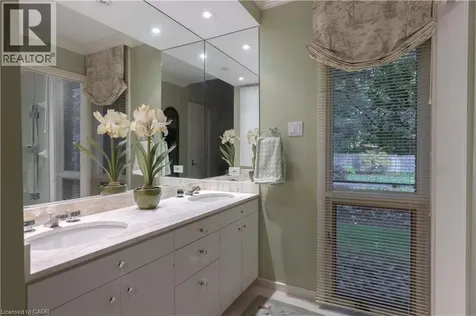 1168 Carey Road Oakville ON L6J 2E4