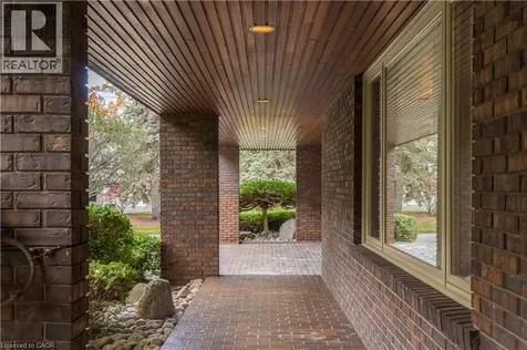 1168 Carey Road Oakville ON L6J 2E4