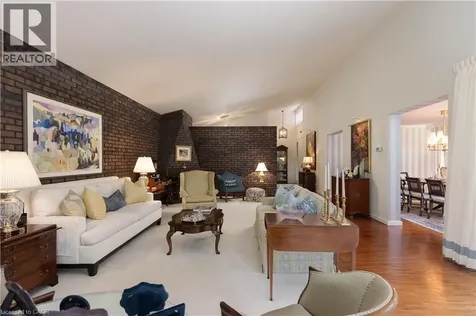 1168 Carey Road Oakville ON L6J 2E4