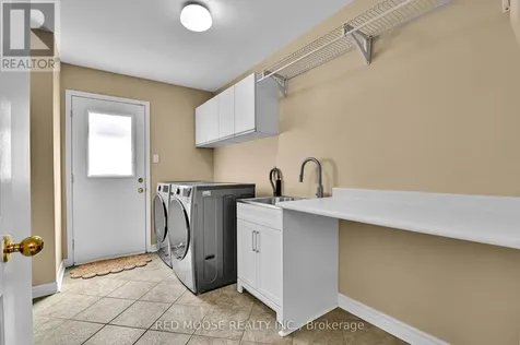 6192 Ravine Way Ottawa ON K1C 2W4