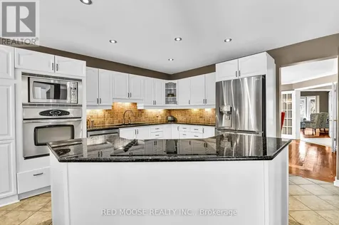 6192 Ravine Way Ottawa ON K1C 2W4