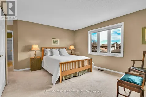 6192 Ravine Way Ottawa ON K1C 2W4
