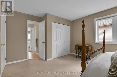 6192 Ravine Way Ottawa ON K1C 2W4