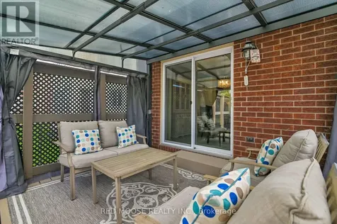 6192 Ravine Way Ottawa ON K1C 2W4