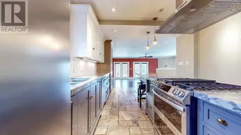 77 Fourth Street West Collingwood ON L9Y 1R5