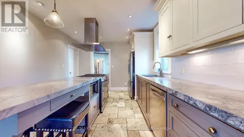 77 Fourth Street West Collingwood ON L9Y 1R5
