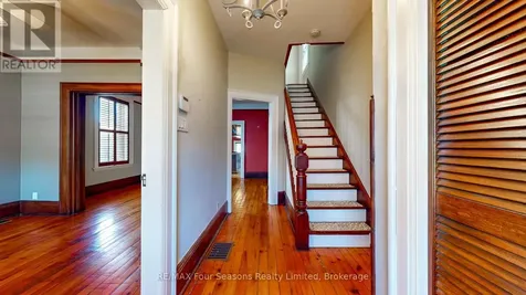 77 Fourth Street West Collingwood ON L9Y 1R5