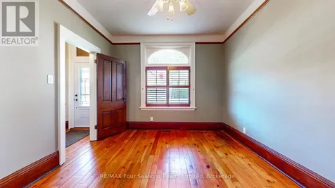 77 Fourth Street West Collingwood ON L9Y 1R5
