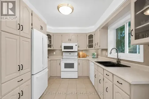 20 Palsen Street Ottawa ON K2G 2W1