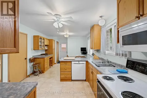 7 Centrepark Drive Ottawa ON K1B 3C2