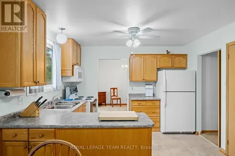 7 Centrepark Drive Ottawa ON K1B 3C2