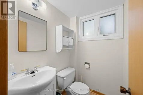 7 Centrepark Drive Ottawa ON K1B 3C2