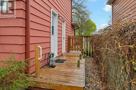 7 Centrepark Drive Ottawa ON K1B 3C2
