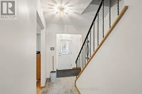 7 Centrepark Drive Ottawa ON K1B 3C2