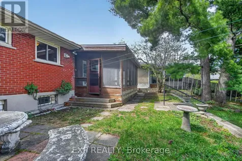 935 Pleasant Park Road Ottawa ON K1G 1Z6
