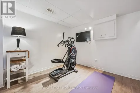 941 Gordon Street Guelph (kortright West) ON N1G 4R9