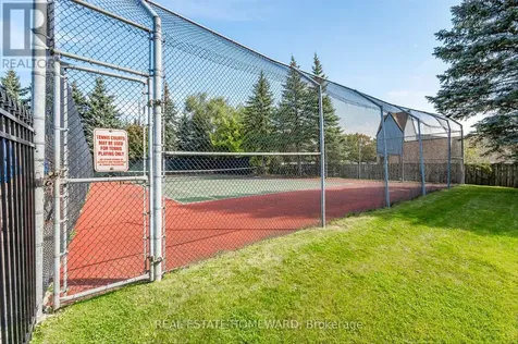 941 Gordon Street Guelph (kortright West) ON N1G 4R9
