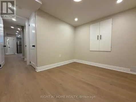 1489 Hawktail Path Pickering ON L0H 1J0