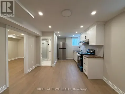 1489 Hawktail Path Pickering ON L0H 1J0