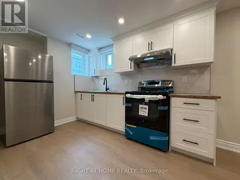 1489 Hawktail Path Pickering ON L0H 1J0