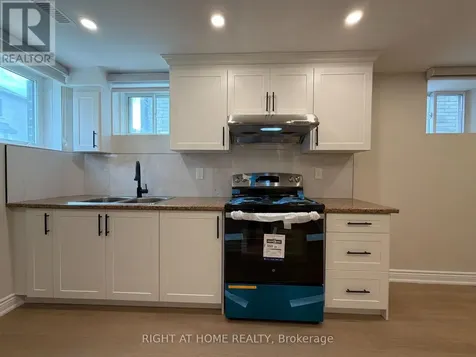 1489 Hawktail Path Pickering ON L0H 1J0
