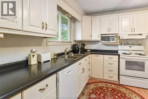49 William Street South Blenheim ON N0P 1A0