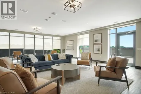 15 Glebe Street Cambridge ON N1S 0C3