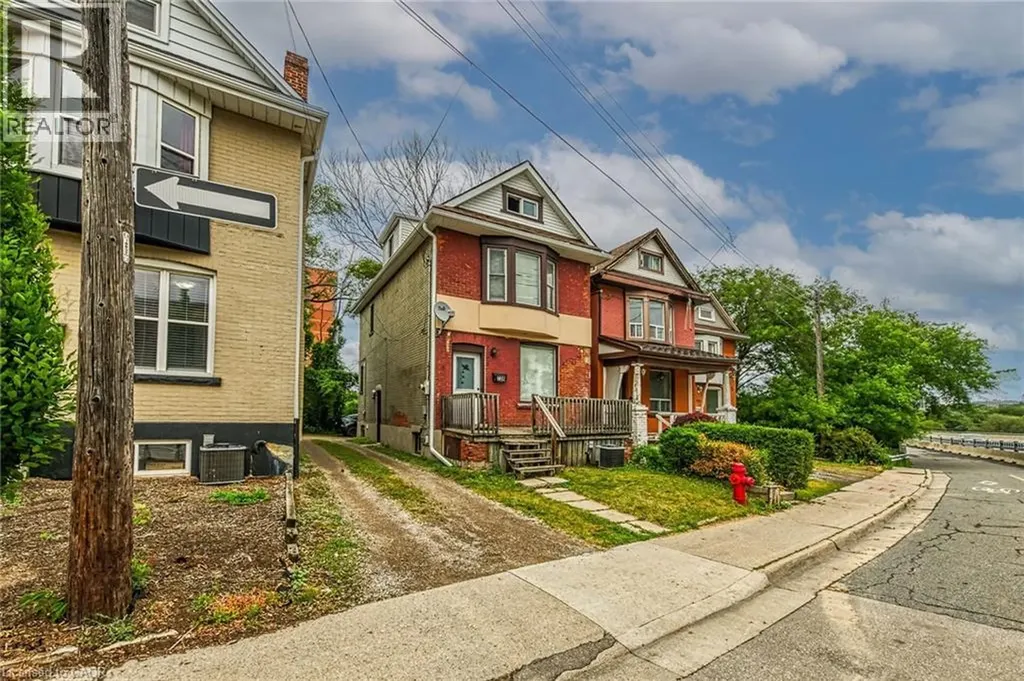738 King Street West Hamilton ON L8S 1J8
