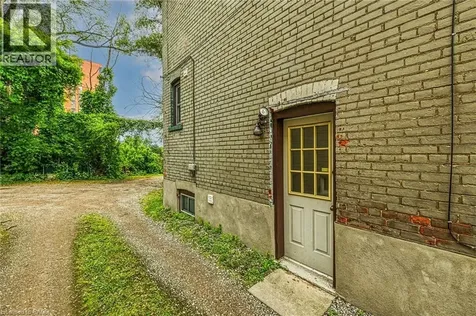 738 King Street West Hamilton ON L8S 1J8