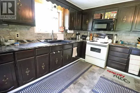18120 Highway 41 Addington Highlands ON K0H 1K0