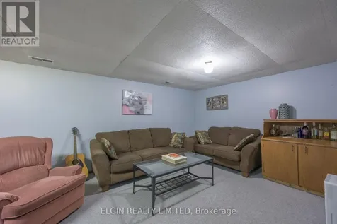 112 Park Avenue St. Thomas ON N5R 4W1
