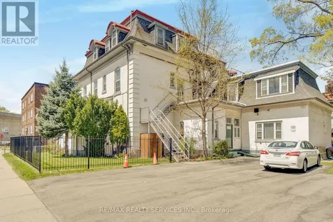17 Webber Avenue Hamilton (stinson) ON L8N 1W4
