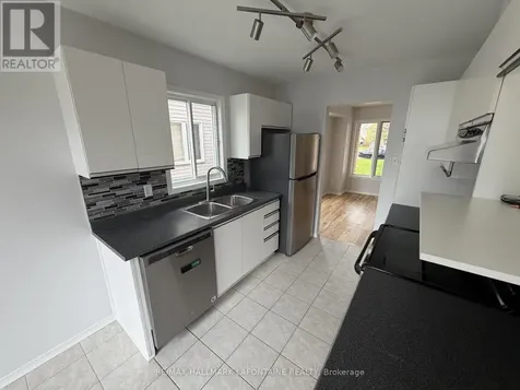 1523 Duplante Avenue Ottawa ON K4A 3Y8