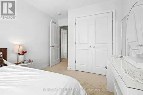 674 Honeydew Street Ottawa ON K1X 0K5