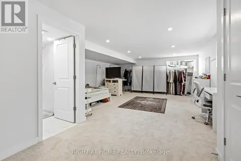 674 Honeydew Street Ottawa ON K1X 0K5
