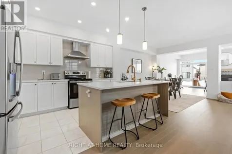 674 Honeydew Street Ottawa ON K1X 0K5