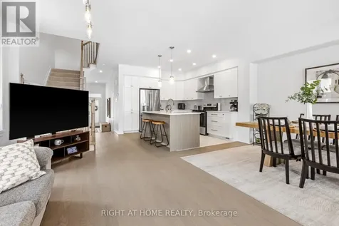 674 Honeydew Street Ottawa ON K1X 0K5