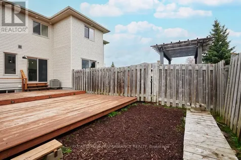 1862 Arrowgrass Way Ottawa ON K4A 0C9