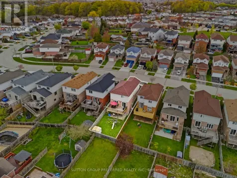 187 Hollyridge Crescent Kitchener ON N2N 3N4