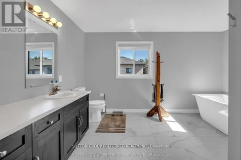 59 Spachman Street Kitchener ON N2R 1R7