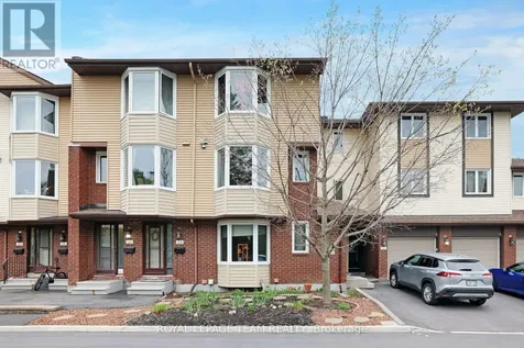 216 Steenbakkers Private Ottawa ON K1T 3E2