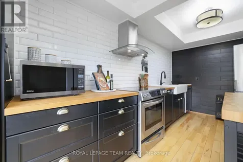 216 Steenbakkers Private Ottawa ON K1T 3E2