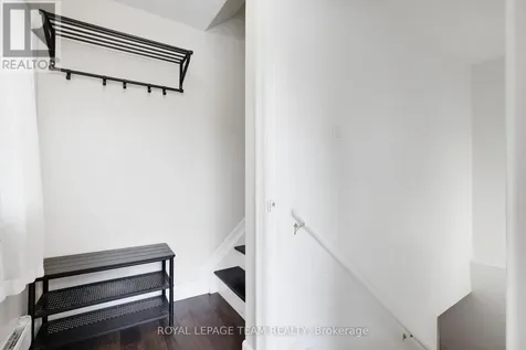 216 Steenbakkers Private Ottawa ON K1T 3E2