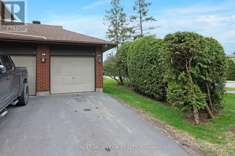 216 Steenbakkers Private Ottawa ON K1T 3E2