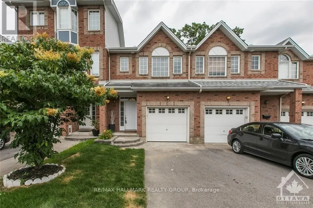 124 Tall Oak Private Ottawa ON K1G 6T6