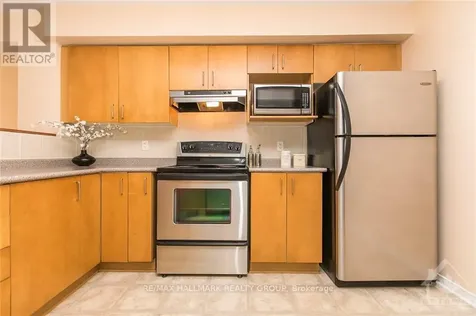 124 Tall Oak Private Ottawa ON K1G 6T6